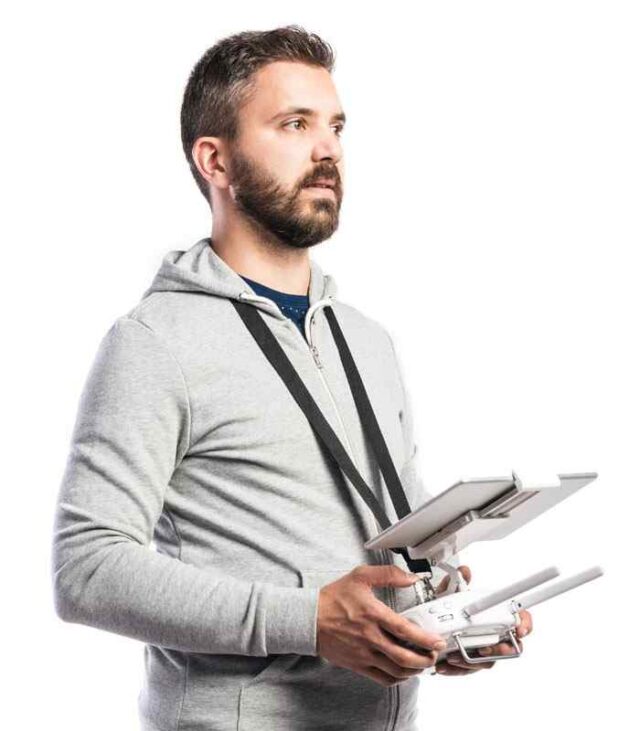 https://newsite.flybot.gr/wp-content/uploads/2017/12/team_member_01-640x731.jpg